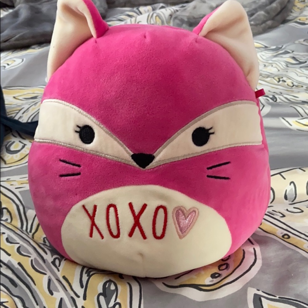 COPY - RARE valentine squishmallow